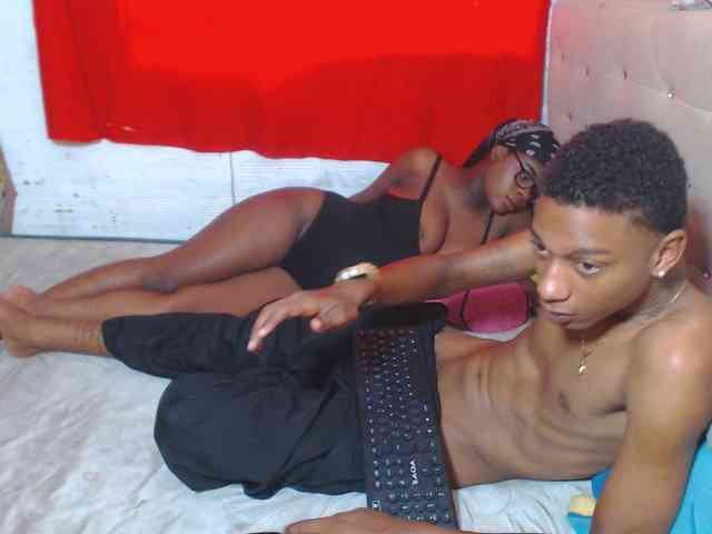 EvaAndEmma webcam