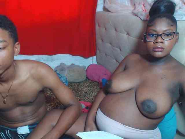 EvaAndEmma webcam