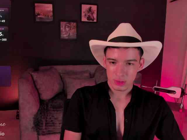 DavidOsoriox Live Webcam on BongaCams