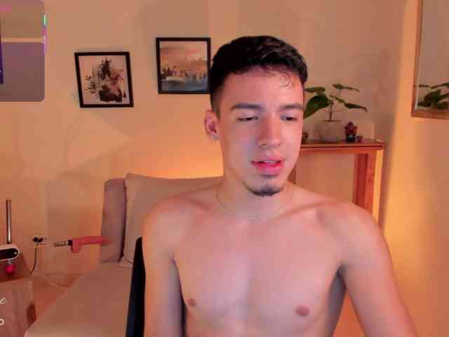 DavidOsoriox Sex Cam Show