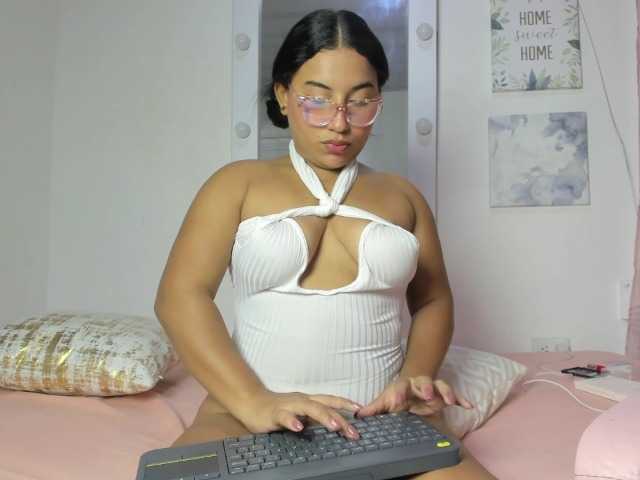 Sofia-vergara live cam on BongaCams