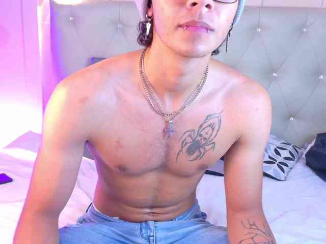 Joseph-spider Live Webcam on BongaCams