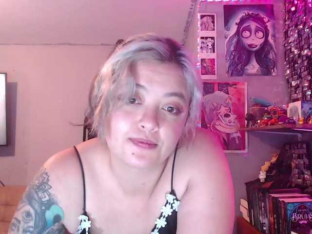 lummiki live cam on BongaCams