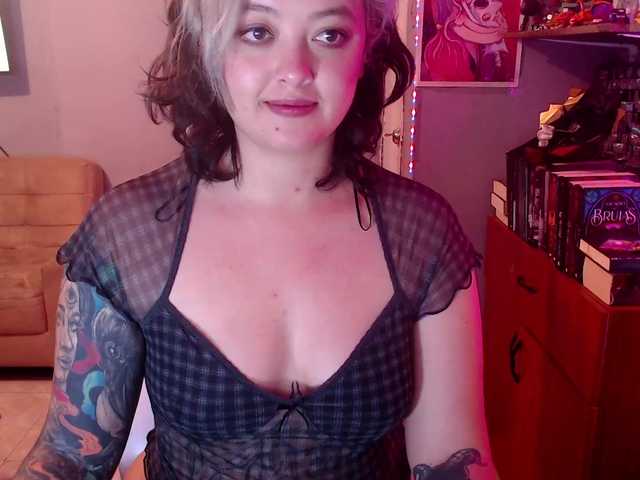 lummiki live cam on BongaCams