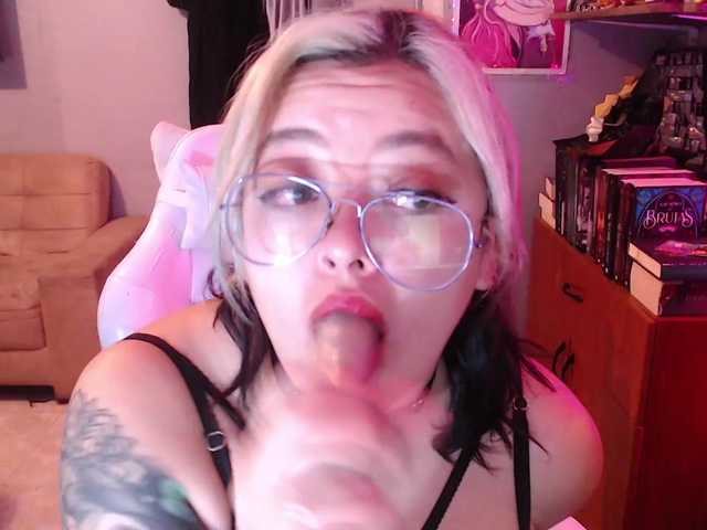 lummiki live cam on BongaCams
