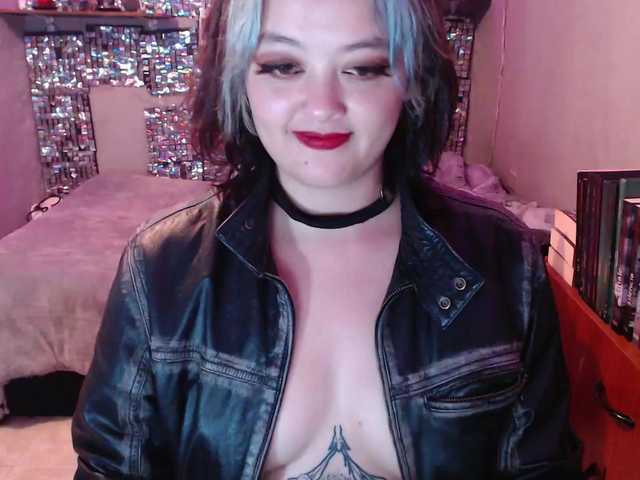 lummiki live cam on BongaCams