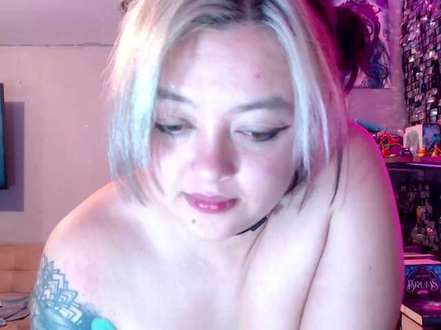 lummiki live cam on BongaCams