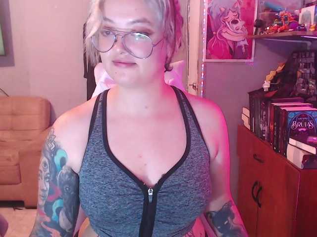 lummiki live cam on BongaCams