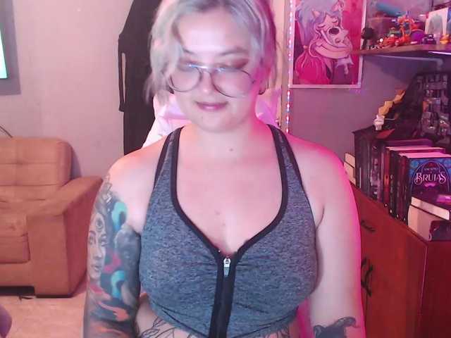 lummiki live cam on BongaCams