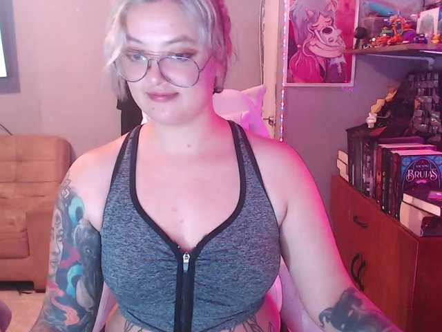 lummiki live cam on BongaCams