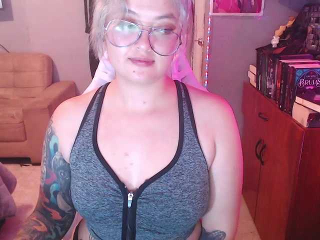 lummiki live cam on BongaCams