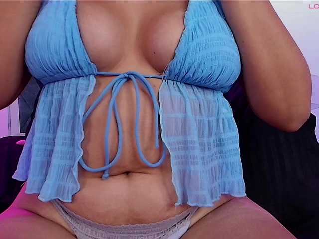 Julie-preston live cam on BongaCams