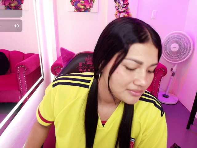 Julie-preston live cam on BongaCams