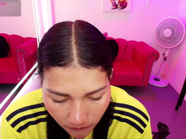 Julie-preston live cam on BongaCams