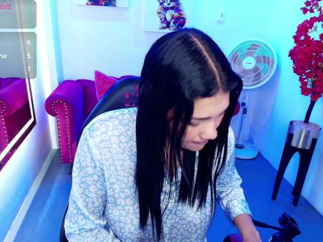 Julie-preston live cam on BongaCams