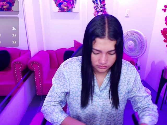 Julie-preston live cam on BongaCams