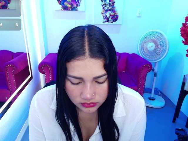 Julie-preston live cam on BongaCams