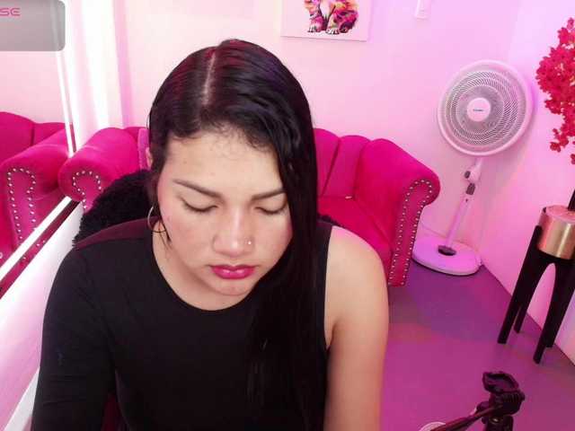 Julie-preston live cam on BongaCams
