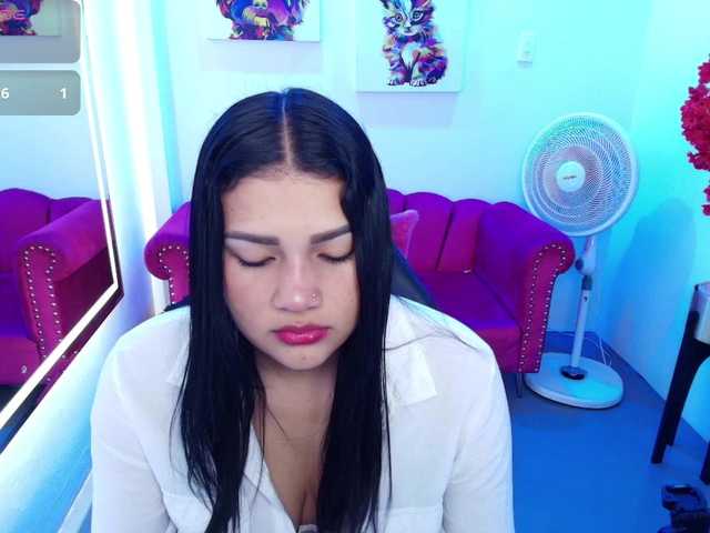 Julie-preston live cam on BongaCams