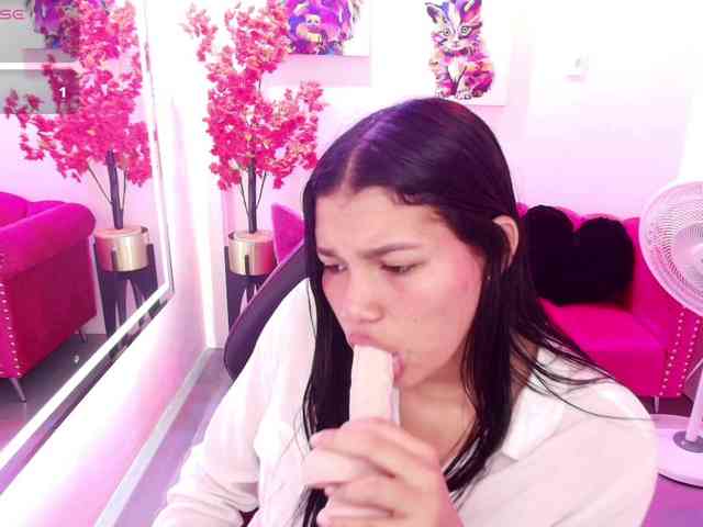 Julie-preston Live Webcam on BongaCams