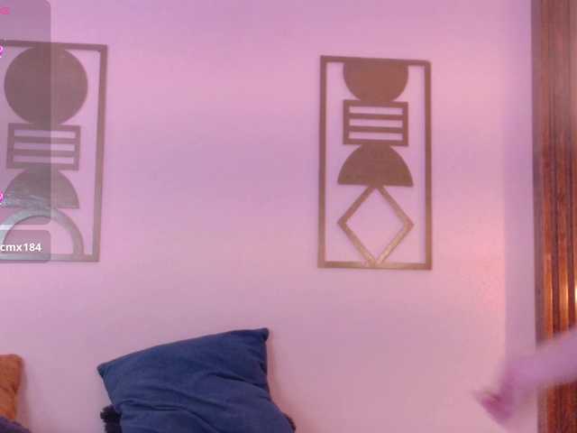 Winchester-Hanna live cam on BongaCams