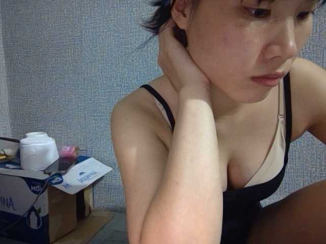 Lynny-1 live cam on BongaCams