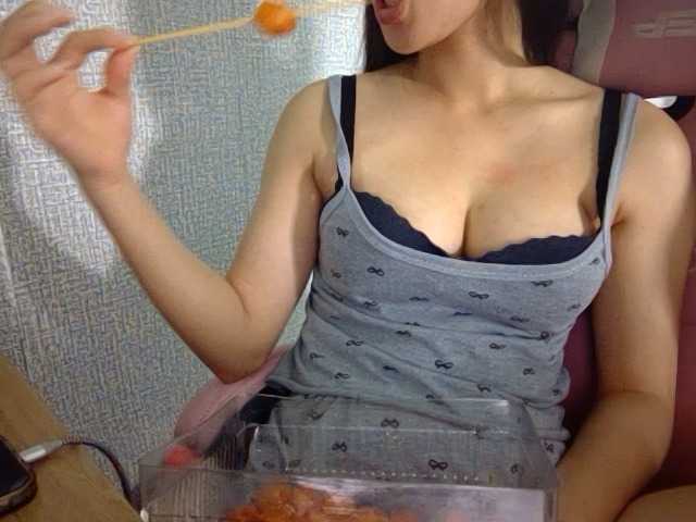 Lynny-1 live cam on BongaCams
