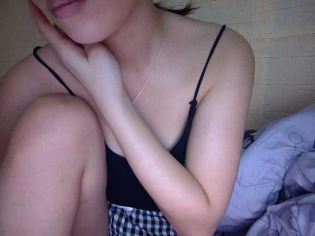 Lynny-1 live cam on BongaCams