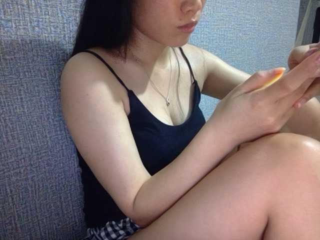 Lynny-1 live cam on BongaCams