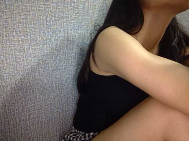 Lynny-1 live cam preview