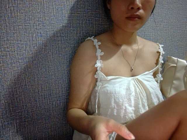 Lynny-1 live cam on BongaCams