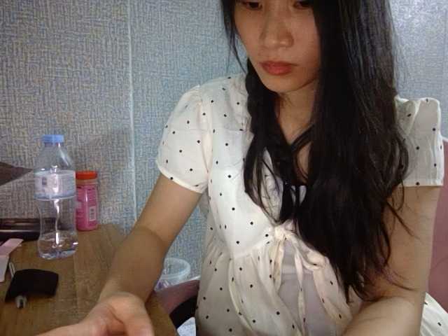 Lynny-1 live cam on BongaCams