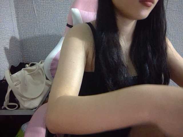 Lynny-1 live cam on BongaCams