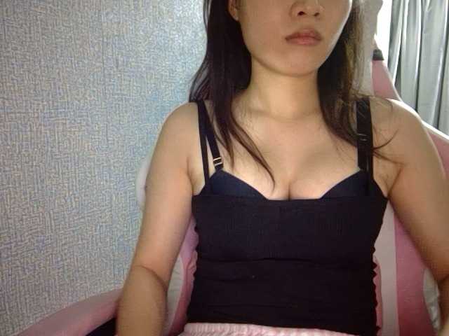 Lynny-1 live cam on BongaCams
