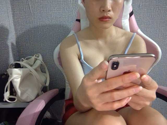 Lynny-1 live cam on BongaCams