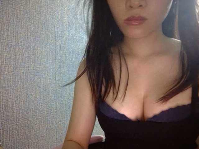 Lynny-1 live cam on BongaCams