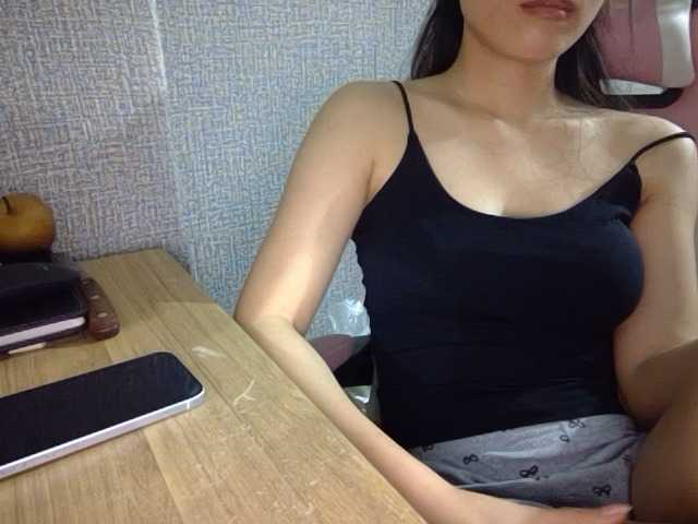 Lynny-1 live cam on BongaCams