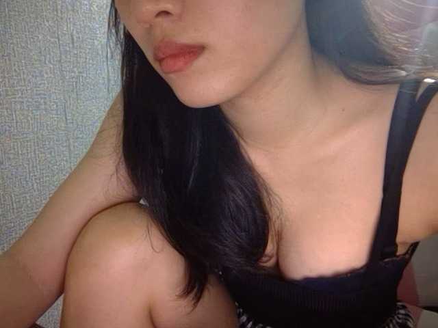 Lynny-1 live cam on BongaCams