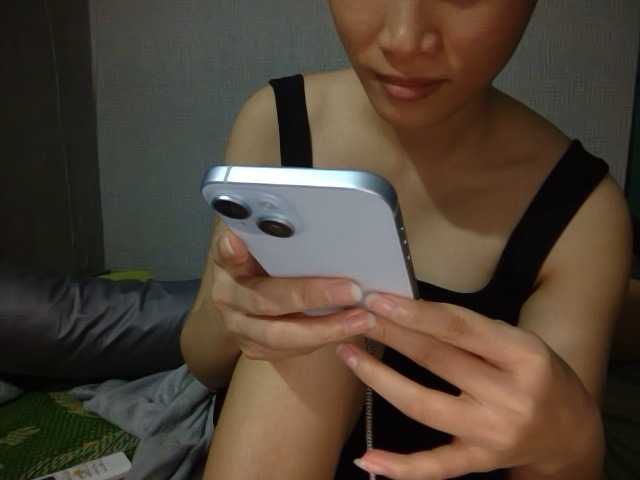 Lynny-1 live cam on BongaCams
