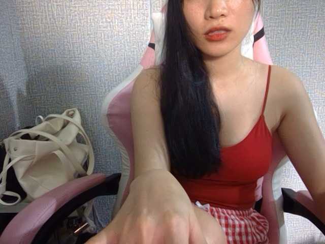 Lynny-1 live cam on BongaCams