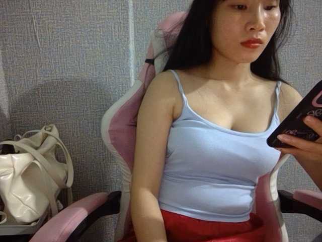 Lynny-1 live cam on BongaCams