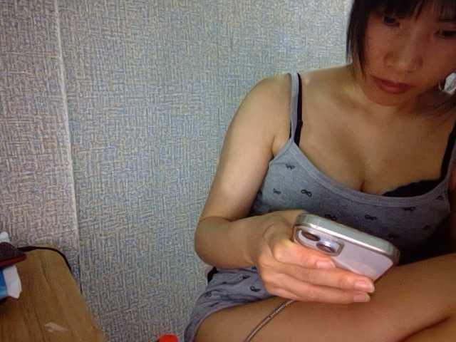 Lynny-1 live cam on BongaCams
