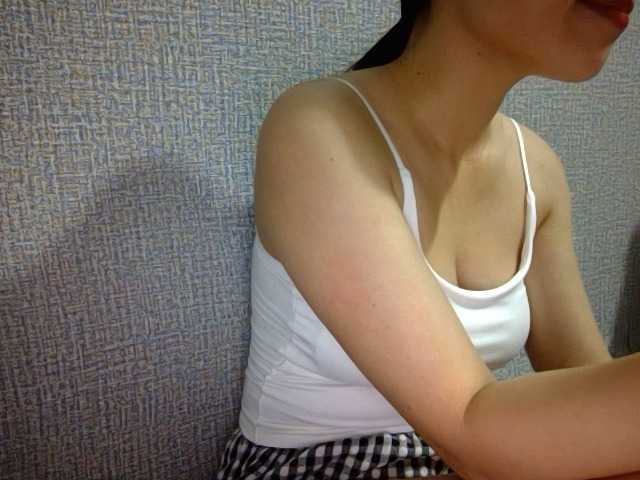 Lynny-1 — live female cam