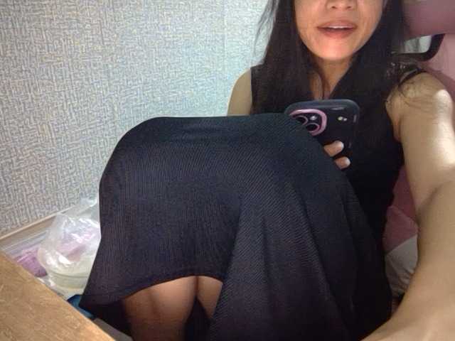 Lynny-1 live on BongaCams