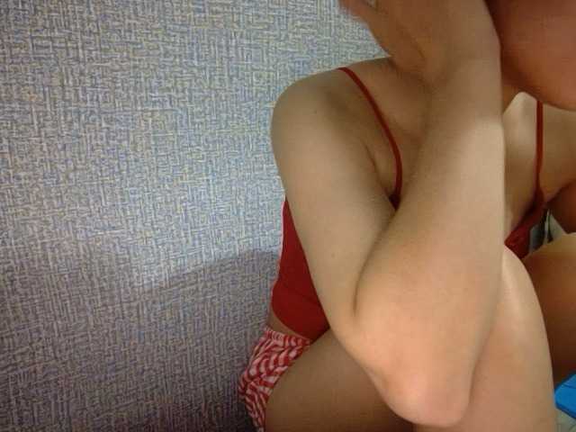 Lynny-1 live cam on BongaCams