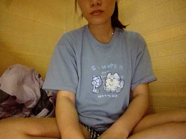 Lynny-1 live cam on BongaCams