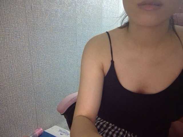 Lynny-1 live cam on BongaCams