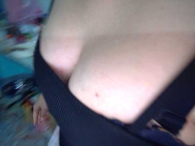 Lynny-1 live cam
