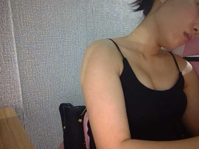 Lynny-1 live cam on BongaCams