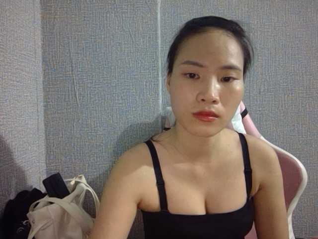 Lynny-1 live cam on BongaCams